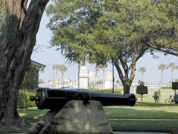 P8290292.jpg, 103978 bytes, 9/3/01